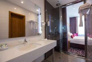 Гостиница Best Western PLUS Centre Hotel Санкт-Петербург Джуниор сюит с видом на город-4