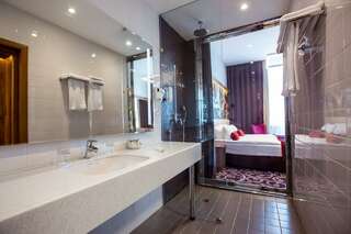 Гостиница Best Western PLUS Centre Hotel Санкт-Петербург Номер комфорт с 2 односпальными кроватями с видом-9